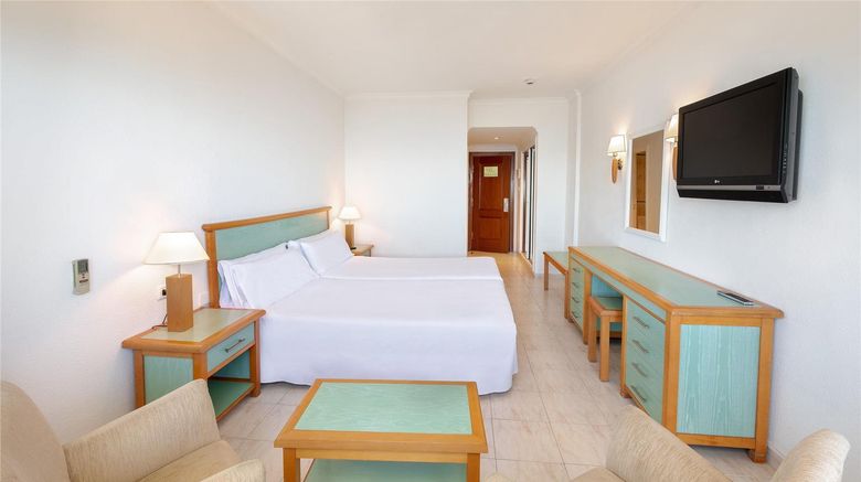 <b>Sol Puerto de la Cruz Tenerife Room</b>. Images powered by <a href="https://iceportal.shijigroup.com/" title="IcePortal" target="_blank">IcePortal</a>.