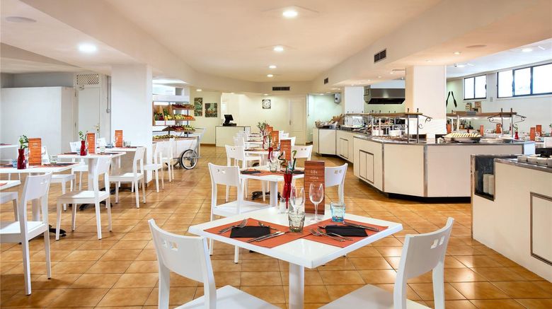 <b>Sol Puerto de la Cruz Tenerife Restaurant</b>. Images powered by <a href="https://iceportal.shijigroup.com/" title="IcePortal" target="_blank">IcePortal</a>.