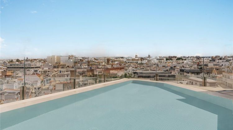 Gran Melia Colon Pool
