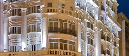 Melia Plaza Exterior