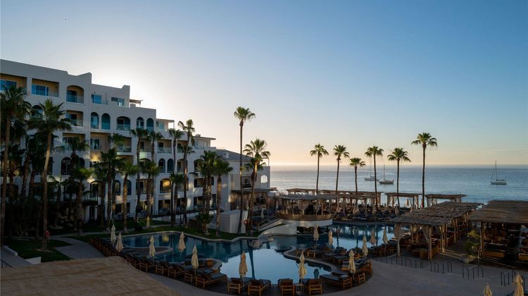 ME Cabo Exterior