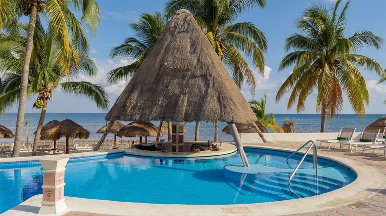 <b>Melia Cozumel Beach & Golf Resort Restaurant</b>. Images powered by <a href="https://iceportal.shijigroup.com/" title="IcePortal" target="_blank">IcePortal</a>.