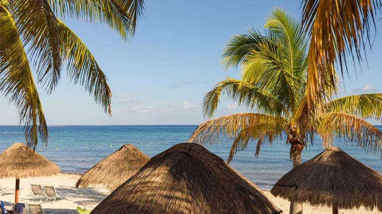 <b>Melia Cozumel Beach & Golf Resort Restaurant</b>. Images powered by <a href="https://iceportal.shijigroup.com/" title="IcePortal" target="_blank">IcePortal</a>.