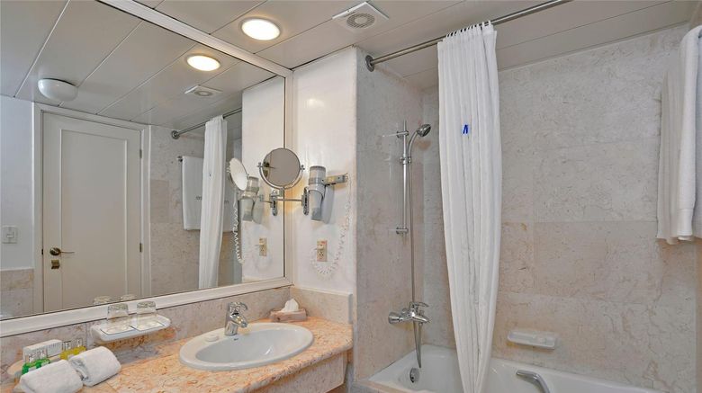 <b>Melia Santiago de Cuba Room</b>. Images powered by <a href="https://iceportal.shijigroup.com/" title="IcePortal" target="_blank">IcePortal</a>.