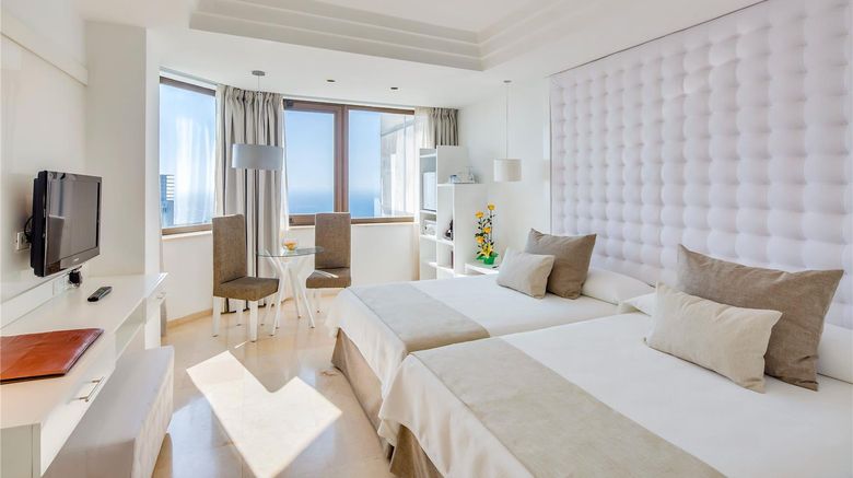 <b>Melia Cohiba Hotel Room</b>. Images powered by <a href="https://iceportal.shijigroup.com/" title="IcePortal" target="_blank">IcePortal</a>.