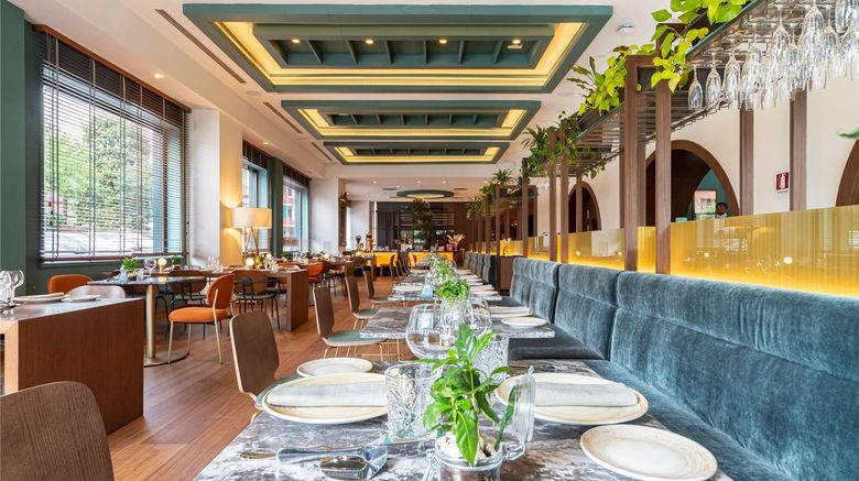 <b>Melia Milano Restaurant</b>. Images powered by <a href="https://iceportal.shijigroup.com/" title="IcePortal" target="_blank">IcePortal</a>.
