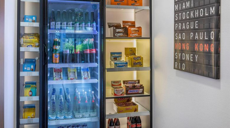 <b>Hotel Frankfurt Messe managed by Melia Other</b>. Images powered by <a href="https://iceportal.shijigroup.com/" title="IcePortal" target="_blank">IcePortal</a>.