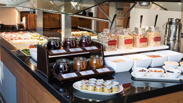 <b>Hotel Frankfurt Messe managed by Melia Restaurant</b>. Images powered by <a href="https://iceportal.shijigroup.com/" title="IcePortal" target="_blank">IcePortal</a>.