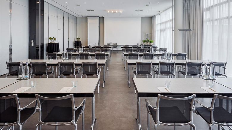 <b>INNSIDE Bremen Meeting</b>. Images powered by <a href="https://iceportal.shijigroup.com/" title="IcePortal" target="_blank">IcePortal</a>.
