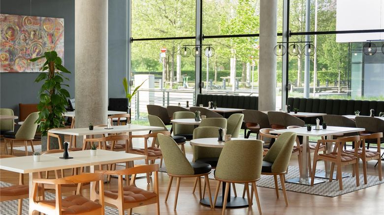 <b>INNSIDE Munich Parkstadt Schwabing Restaurant</b>. Images powered by <a href="https://iceportal.shijigroup.com/" title="IcePortal" target="_blank">IcePortal</a>.