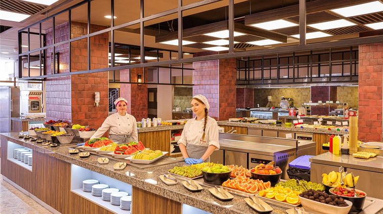 <b>Sol Nessebar Palace Restaurant</b>. Images powered by <a href="https://iceportal.shijigroup.com/" title="IcePortal" target="_blank">IcePortal</a>.