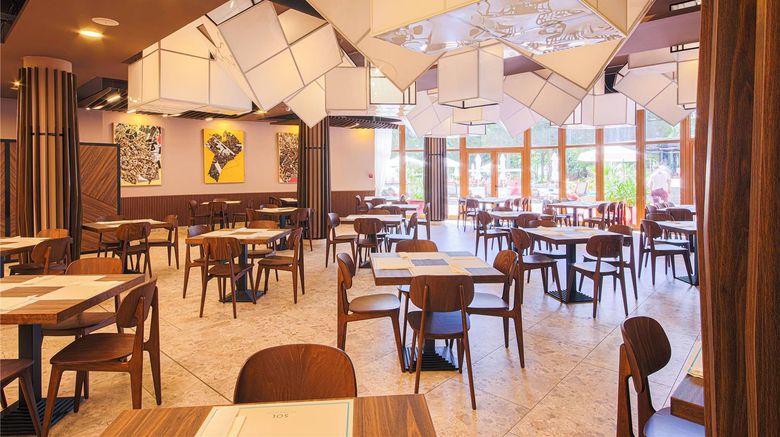 <b>Sol Nessebar Palace Restaurant</b>. Images powered by <a href="https://iceportal.shijigroup.com/" title="IcePortal" target="_blank">IcePortal</a>.