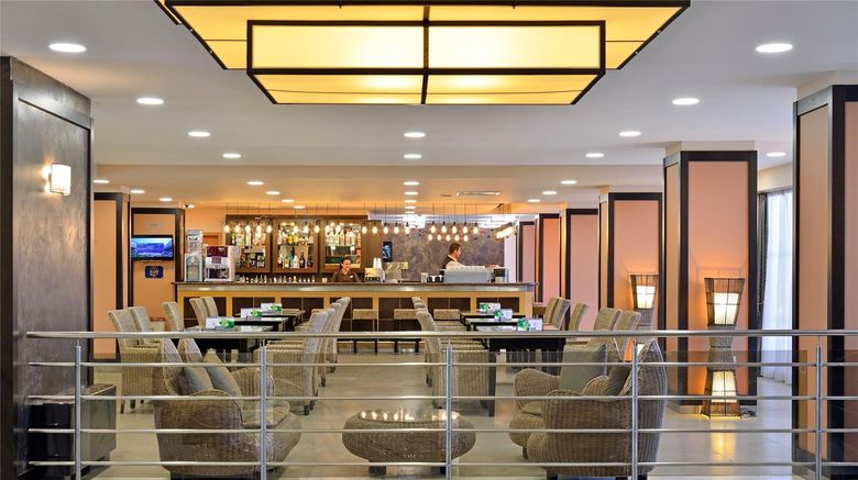 <b>Sol Nessebar Bay All Inclusive Restaurant</b>. Images powered by <a href="https://iceportal.shijigroup.com/" title="IcePortal" target="_blank">IcePortal</a>.