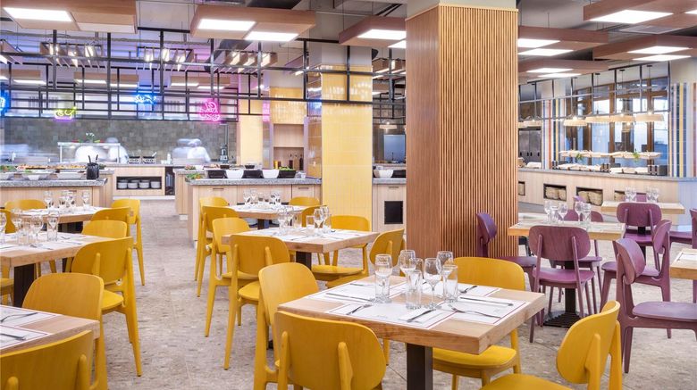 <b>Sol Nessebar Mare All Inclusive Restaurant</b>. Images powered by <a href="https://iceportal.shijigroup.com/" title="IcePortal" target="_blank">IcePortal</a>.