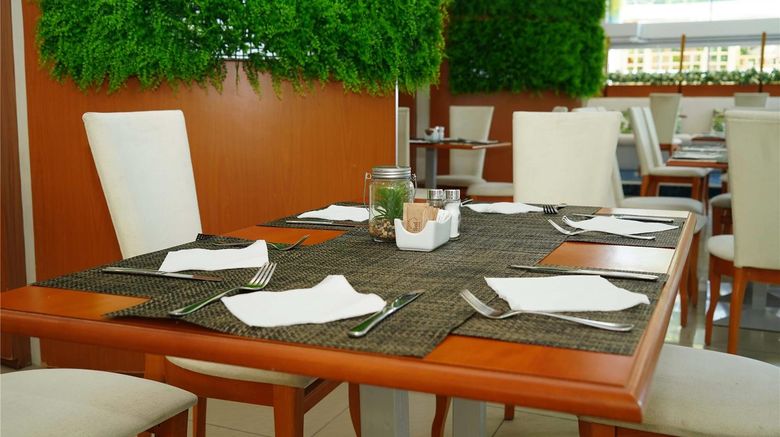 <b>Sol Marina Palace Restaurant</b>. Images powered by <a href="https://iceportal.shijigroup.com/" title="IcePortal" target="_blank">IcePortal</a>.