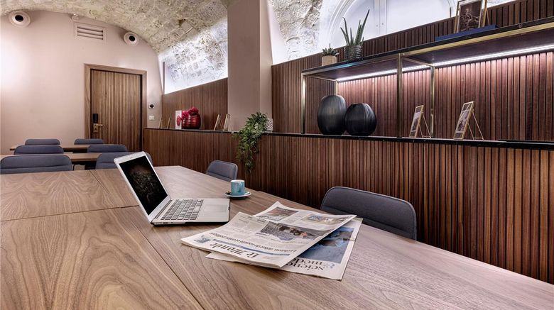 <b>Maison Colbert Melia Collection Meeting</b>. Images powered by <a href="https://iceportal.shijigroup.com/" title="IcePortal" target="_blank">IcePortal</a>.