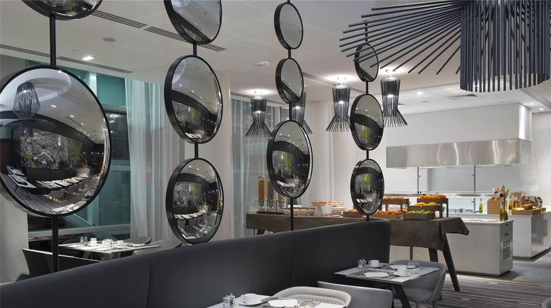 <b>Citadines La Defense Paris Restaurant</b>. Images powered by <a href="https://iceportal.shijigroup.com/" title="IcePortal" target="_blank">IcePortal</a>.
