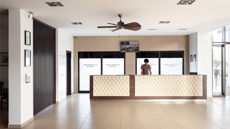 <b>Melia Tortuga Beach Restaurant</b>. Images powered by <a href="https://iceportal.shijigroup.com/" title="IcePortal" target="_blank">IcePortal</a>.