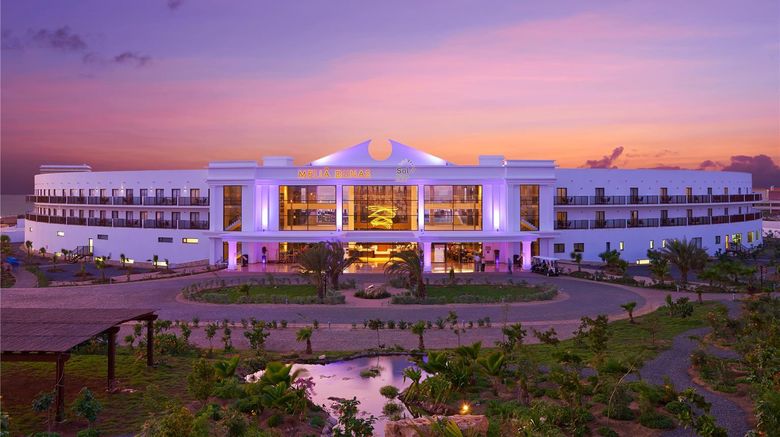 <b>Melia Dunas Beach Resort & Spa Restaurant</b>. Images powered by <a href="https://iceportal.shijigroup.com/" title="IcePortal" target="_blank">IcePortal</a>.