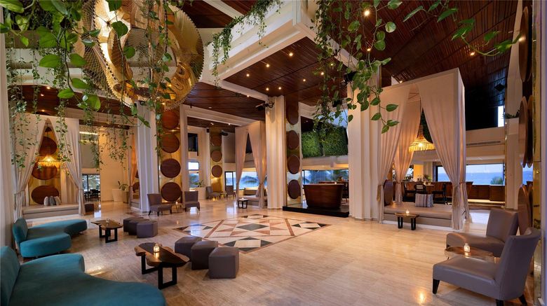 <b>Paradisus Cancun Restaurant</b>. Images powered by <a href="https://iceportal.shijigroup.com/" title="IcePortal" target="_blank">IcePortal</a>.