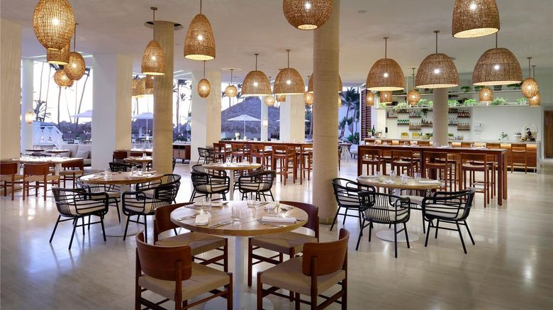 <b>Paradisus Palma Real Golf & Spa Resort Restaurant</b>. Images powered by <a href="https://iceportal.shijigroup.com/" title="IcePortal" target="_blank">IcePortal</a>.