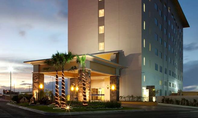 Hampton Inn by Hilton Silao-Aeropuerto Exterior