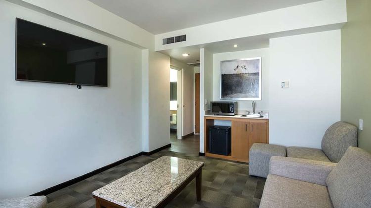 Hampton Inn by Hilton Silao-Aeropuerto Room