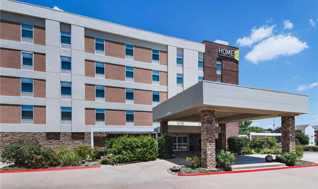 Home2 Suites College Station Exterior