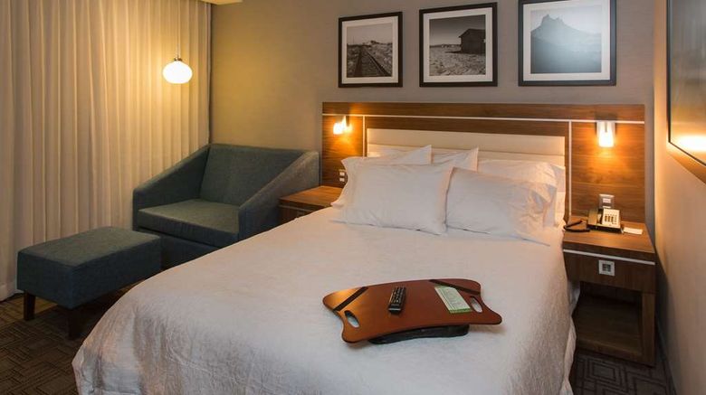 <b>Hampton Inn by Hilton Hermosillo Room</b>. Images powered by <a href="https://iceportal.shijigroup.com/" title="IcePortal" target="_blank">IcePortal</a>.