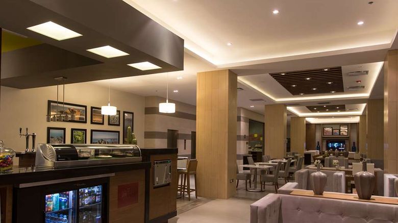 <b>Hampton Inn by Hilton Hermosillo Lobby</b>. Images powered by <a href="https://iceportal.shijigroup.com/" title="IcePortal" target="_blank">IcePortal</a>.
