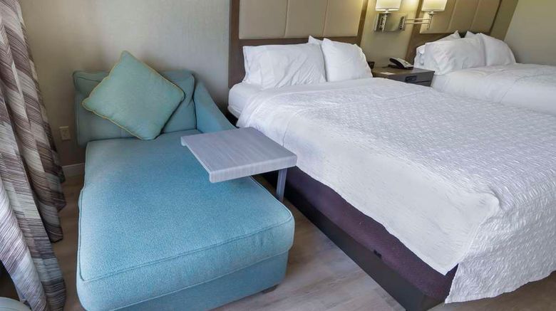 <b>Hampton Inn Jacksonville South/I-95 Room</b>. Images powered by <a href="https://iceportal.shijigroup.com/" title="IcePortal" target="_blank">IcePortal</a>.