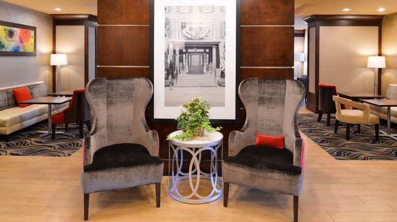 <b>Hampton Inn Rome Lobby</b>. Images powered by <a href="https://iceportal.shijigroup.com/" title="IcePortal" target="_blank">IcePortal</a>.