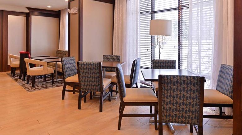 <b>Hampton Inn Rome Lobby</b>. Images powered by <a href="https://iceportal.shijigroup.com/" title="IcePortal" target="_blank">IcePortal</a>.