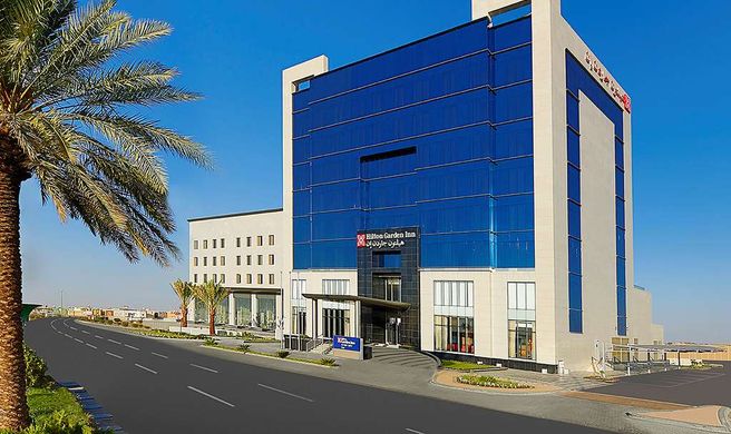 Hilton Garden Inn Tabuk Exterior