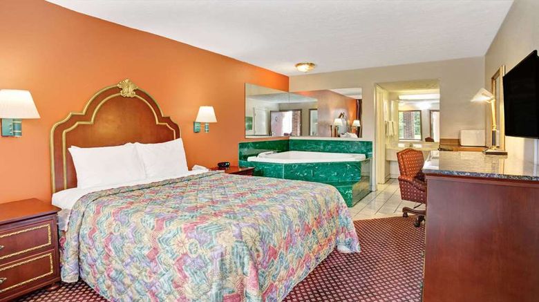 <b>Travelodge Sellersburg Suite</b>. Images powered by <a href="https://iceportal.shijigroup.com/" title="IcePortal" target="_blank">IcePortal</a>.