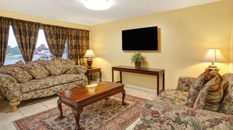 <b>Travelodge Sellersburg Lobby</b>. Images powered by <a href="https://iceportal.shijigroup.com/" title="IcePortal" target="_blank">IcePortal</a>.