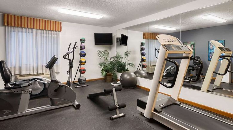 <b>Days Inn & Suites Kansas City South Health</b>. Images powered by <a href="https://iceportal.shijigroup.com/" title="IcePortal" target="_blank">IcePortal</a>.