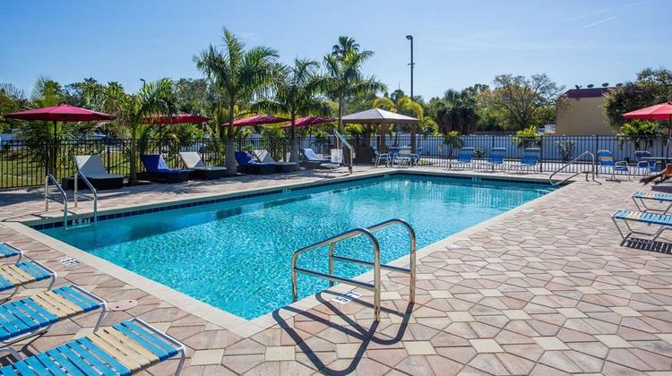 Days Inn Sarasota Pool