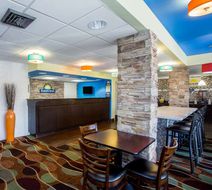 Days Inn Sarasota Lobby