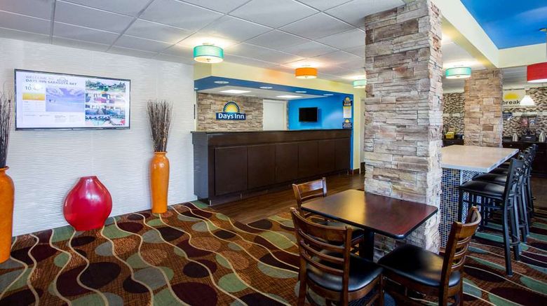 <b>Days Inn Sarasota Lobby</b>. Images powered by <a href="https://iceportal.shijigroup.com/" title="IcePortal" target="_blank">IcePortal</a>.