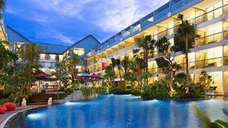 Ramada Encore Bali Seminyak Pool