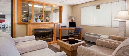 Baymont Inn & Suites Midland Lobby