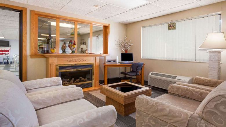 <b>Baymont Inn & Suites Midland Lobby</b>. Images powered by <a href="https://iceportal.shijigroup.com/" title="IcePortal" target="_blank">IcePortal</a>.