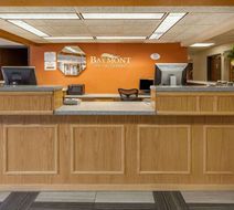 Baymont Inn & Suites Midland Lobby