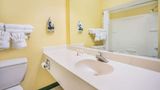 Baymont Inn & Suites Warrenton Room
