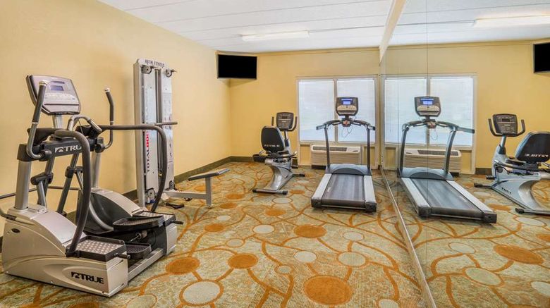<b>Baymont Inn & Suites Warrenton Health</b>. Images powered by <a href="https://iceportal.shijigroup.com/" title="IcePortal" target="_blank">IcePortal</a>.