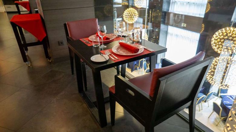 <b>Royal Tulip City Center Tanger Restaurant</b>. Images powered by <a href="https://iceportal.shijigroup.com/" title="IcePortal" target="_blank">IcePortal</a>.