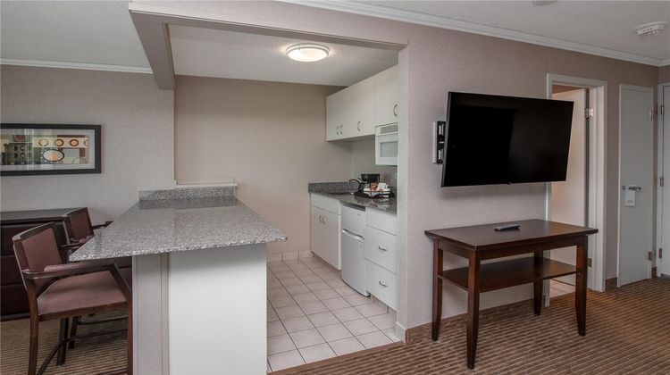 Campus Tower Suite Hotel Suite