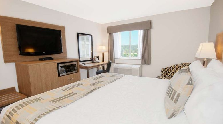 <b>The Coast Abbotsford Hotel & Suites Room</b>. Images powered by <a href="https://iceportal.shijigroup.com/" title="IcePortal" target="_blank">IcePortal</a>.