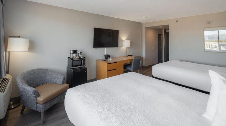 Coast Chilliwack Hotel Room